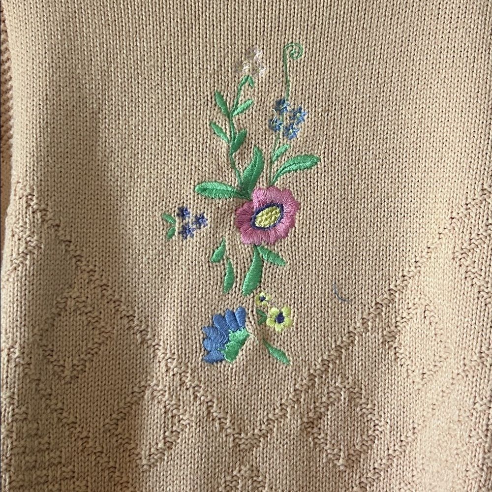 Vintage Mock-Nexk Embroidered Pink Sweater - Size L - Picture 3 of 8